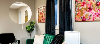 Charming 2BR Home | Sleeps 5| Full Stock Kitchen