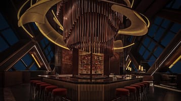 6 restaurants servant le déjeuner et le dîner