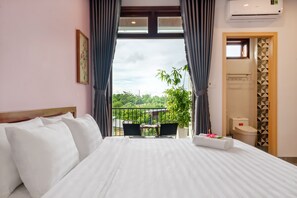 Deluxe Double Room, Pool View
