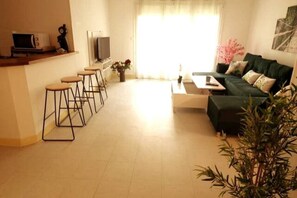 TV - T2 Lumineux et Jardin Hyper-centre 5min de la Gare (Évreux)