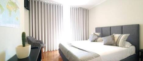 1 camera, Wi-Fi, lenzuola