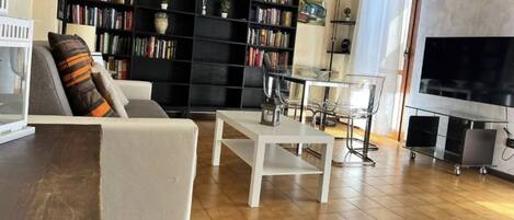 Smart TV, books