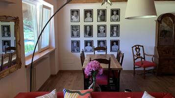 Luxury-Suite, 2 Schlafzimmer | Hochwertige Bettwaren, Daunenbettdecken, Select-Comfort-Betten