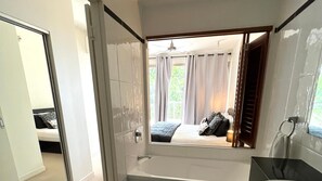 2 bedrooms, iron/ironing board, bed sheets