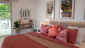 3 bedrooms, iron/ironing board, Internet, bed sheets