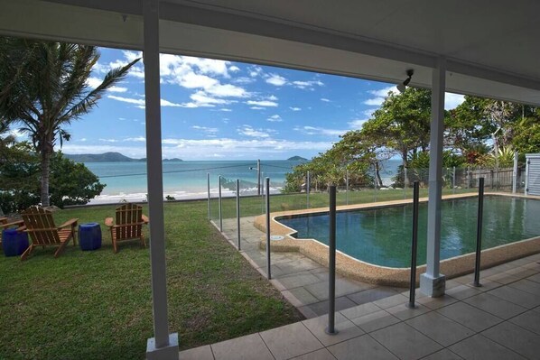 Pool - Tide Pool Ocean Front - 2 bed (South Mission Beach)