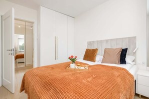 1 habitación, tabla de planchar con plancha, wifi y ropa de cama 