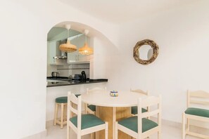 Dining - Great S.rafael Aprt. Walking Distance to the Beach (Albufeira)
