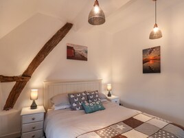 1 habitación, decoración personalizada y muebles diferentes 