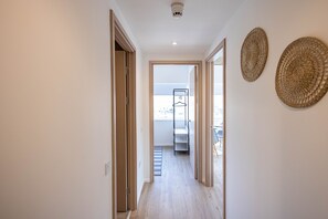 Appartement, 1 slaapkamer, niet-roken, uitzicht op de stad | Woonruimte | Flatscreentelevisie