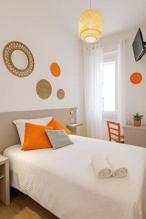 Habitación Business, 1 cama doble | Escritorio, espacio para trabajar con un portátil, cortinas opacas