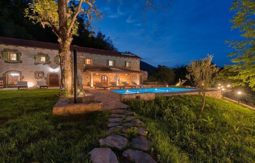 Awesome home in Opatija