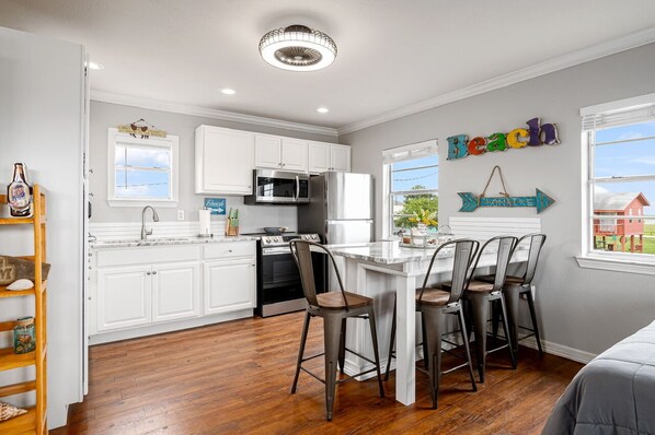 Fridge, microwave, oven, coffee/tea maker