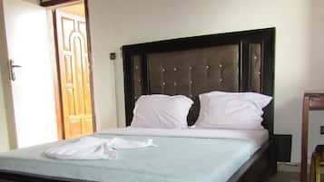 1 bedroom, iron/ironing board, bed sheets