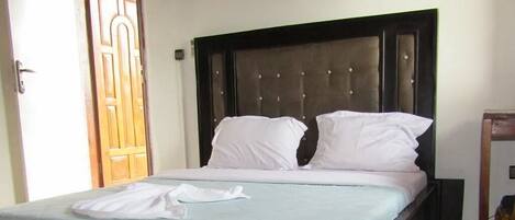 1 bedroom, iron/ironing board, bed sheets