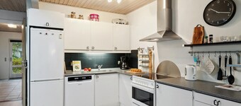 2 bedroom amazing home in Spøttrup