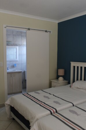 2 bedrooms, bed sheets