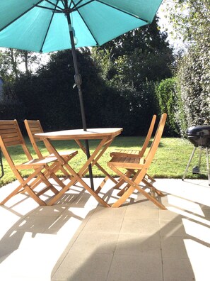Outdoor dining - Maison Dinard Le Prieuré Proche Plages (Dinard)