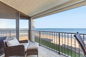 Property grounds - ✨Modern Oceanfront Getaway-Chadham by the Sea 413✨ (New Smyrna Beach)