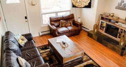 Pet-Friendly RMNP Adventure Base