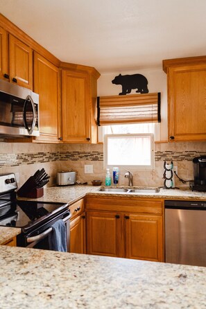 Fridge, microwave, oven, stovetop - Pet-Friendly RMNP Adventure Base (Grand Lake)