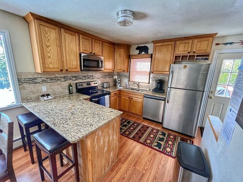 Pet friendly, > 1 mile to RMNP and Grand Lake!