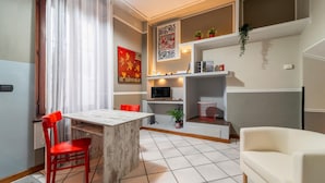 Ảnh chưa phân loại, 2 trong số 12 ảnh, nút