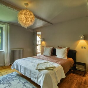 5 bedrooms, travel cot, free WiFi, bed sheets - Gite Dans la Bellongue (Aucazein)