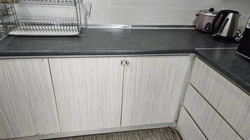 Fridge, microwave, stovetop, electric kettle