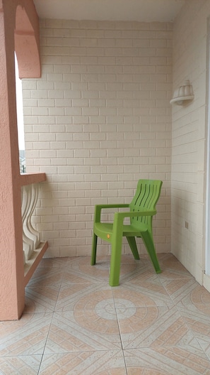Basic Apartment | Terrace/patio