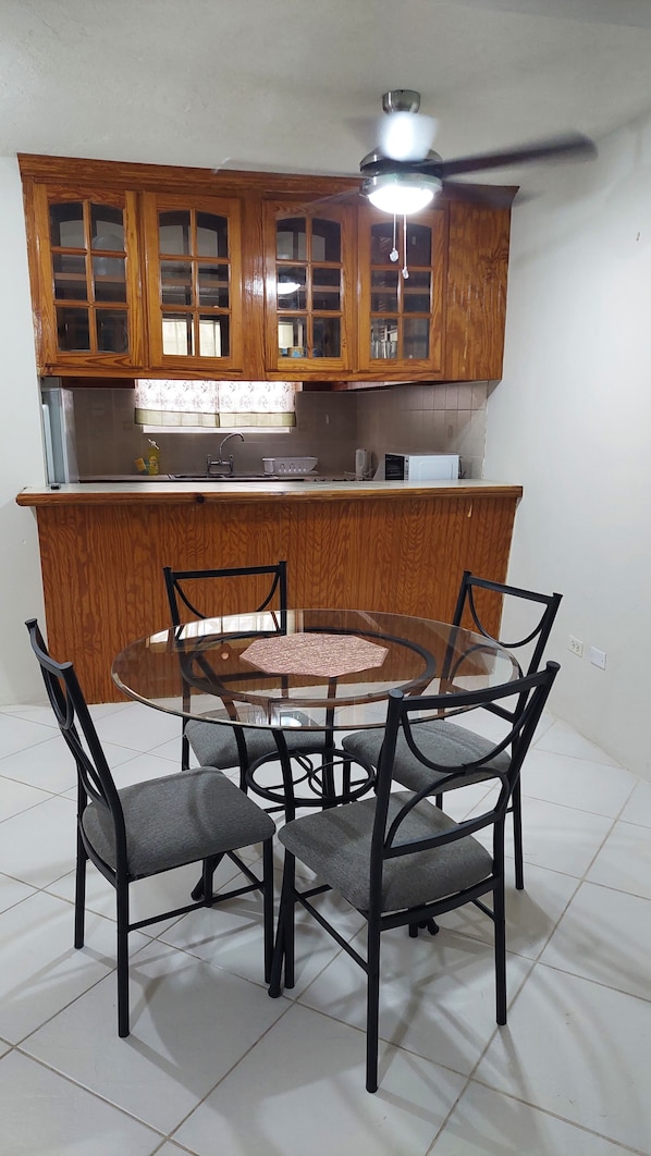 Basic Apartment | Living area