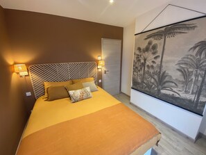 5 habitaciones, tabla de planchar con plancha, wifi y ropa de cama 
