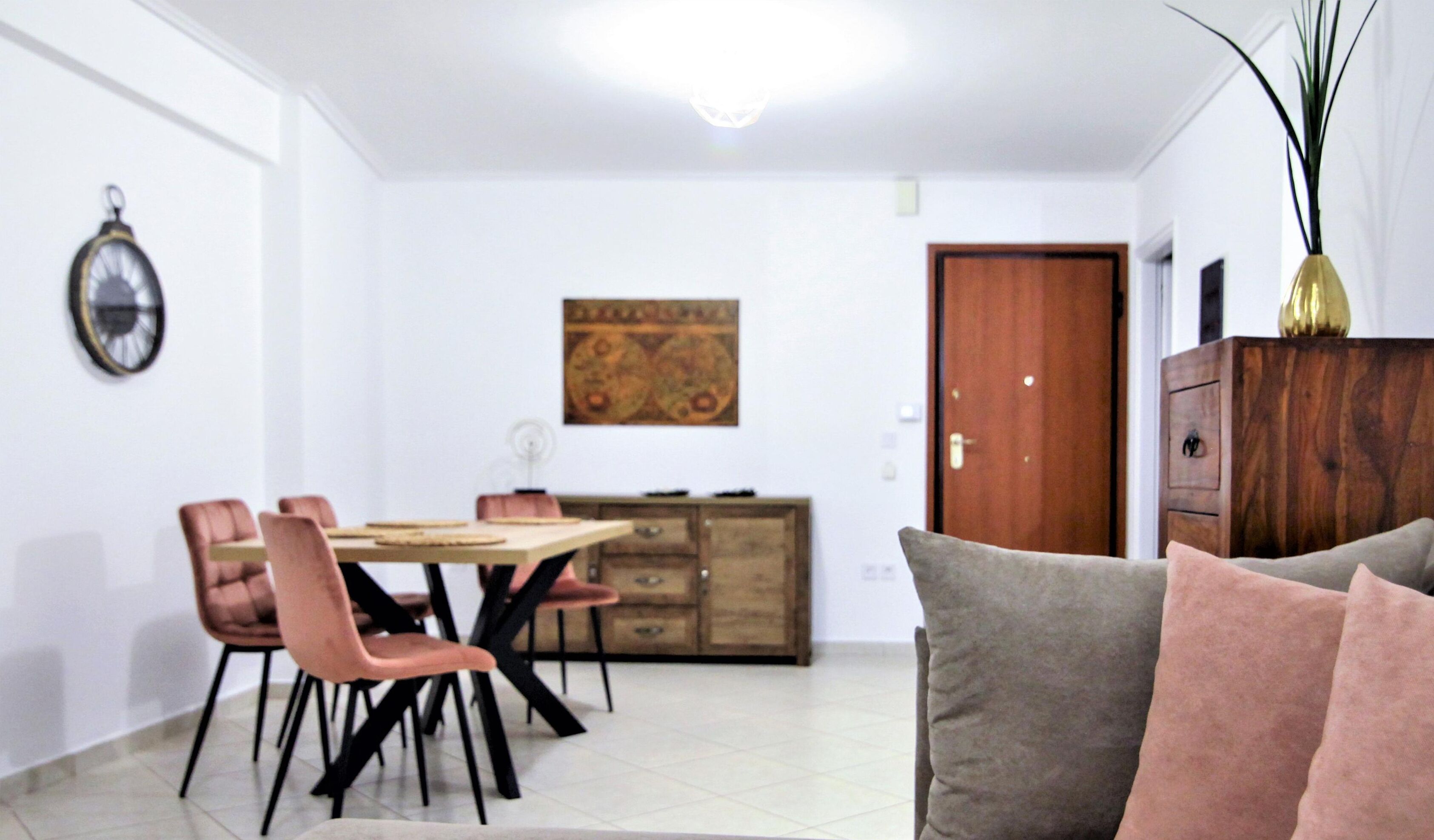 The Fibonacci Suite | 1 bedroom, premium bedding, iron/ironing board, free WiFi
