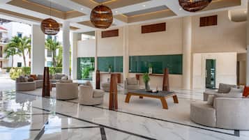 Condo, 2 habitaciones | Lobby