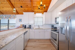 Ferienhaus, 4 Schlafzimmer | Eigene Küche | Kühlschrank, Ofen, Wasserkocher mit Kaffee-/Teezubehör