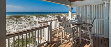 House, 4 Bedrooms | Property grounds