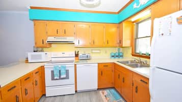 Townhome, 2 Bedrooms | Private kitchen | Fridge, coffee/tea maker, toaster
