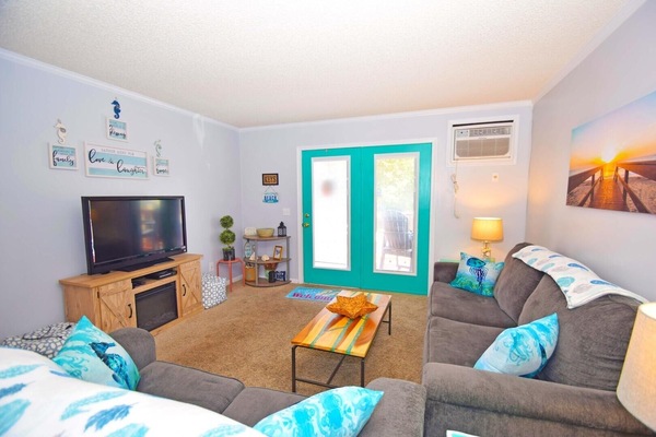 Townhome, 2 Bedrooms | Living area | Streaming services