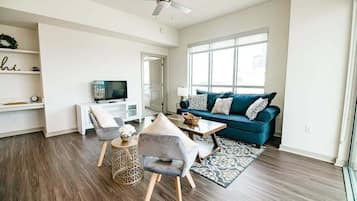 Apartment, 2 Bedrooms | Living area