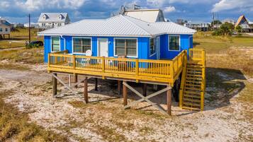 House, 3 Bedrooms | Exterior