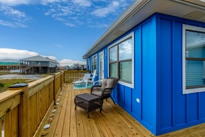 House, 3 Bedrooms | Balcony