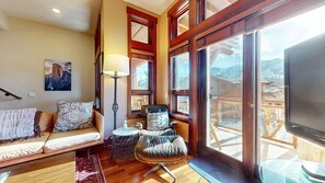 Living area - Juniper Crest #2 3 Bedroom Townhouse by RedAwning (Mammoth Lakes)