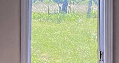 Private studio apartment in the countryside!