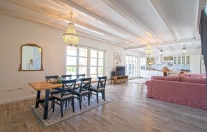 Fernseher, Tischtennisplatte