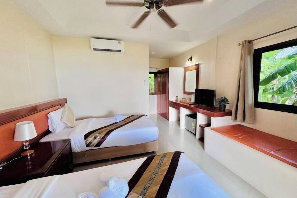 Roupas de cama premium, frigobar (abastecido com itens grátis)