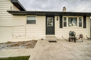 Interior - Cozy Ripley Apartment - 21 Mi to Downtown Erie! (Ripley)