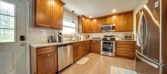 Cozy Ripley Apartment - 21 Mi to Downtown Erie!
