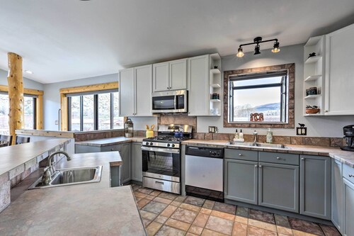 Palisade Cottage on Orchard - Hike, Bike + More!