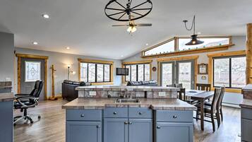 Cottage (2 Bedrooms) | Interior