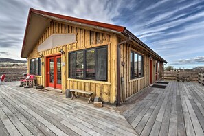 Cottage (2 Bedrooms) | Interior - Palisade Cottage on Orchard - Hike, Bike + More! (Palisade)